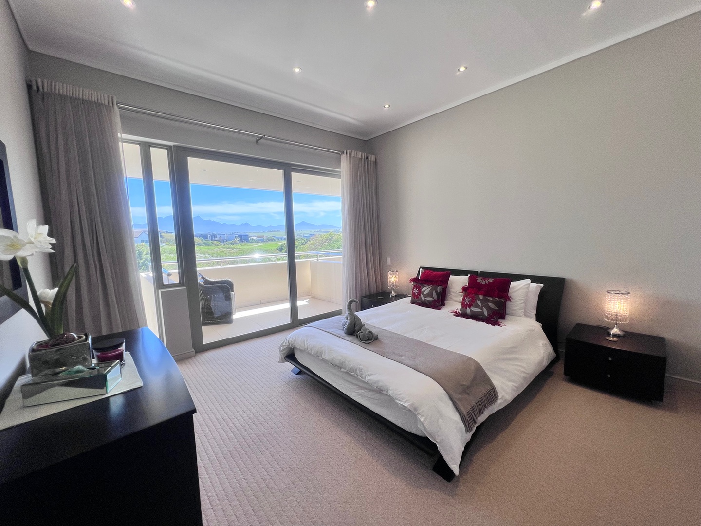  Bedroom Property for Sale in Oubaai Western Cape